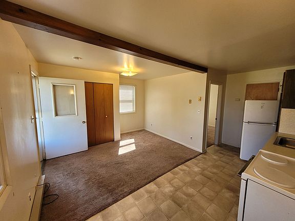 3rd image of 223 Main St APT 3