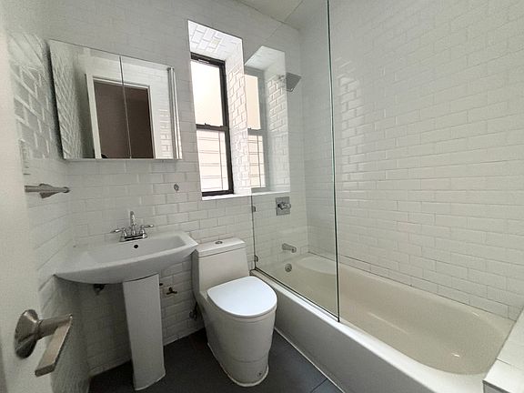 5th image of 1510 Carroll St APT 1K