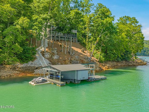 5th image of 1779 Cove Pointe Rd