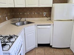 461 Kenwood Dr APT R, Euclid, OH 44123