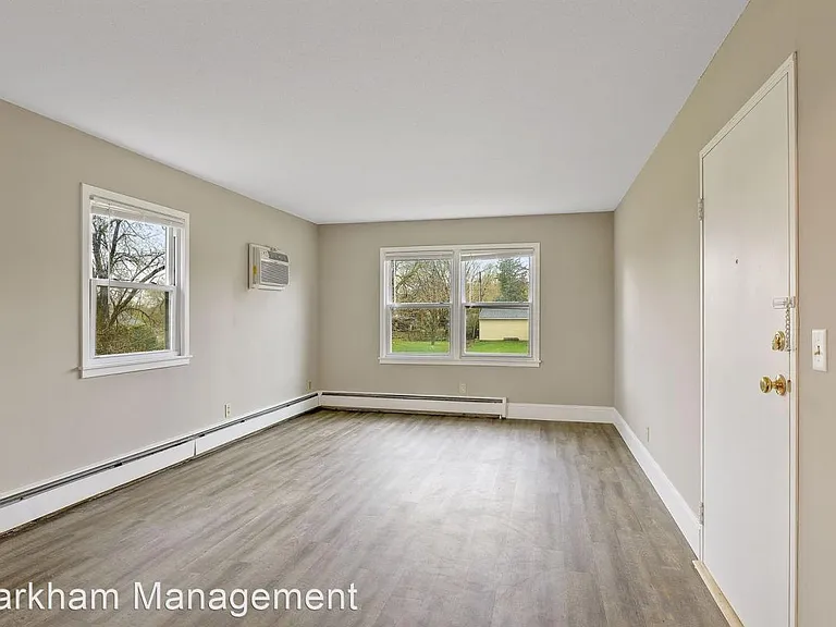 1349 Pennsylvania Ave — Photo 25
