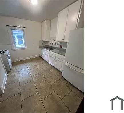 4 bed, $1,200 — Photo 4