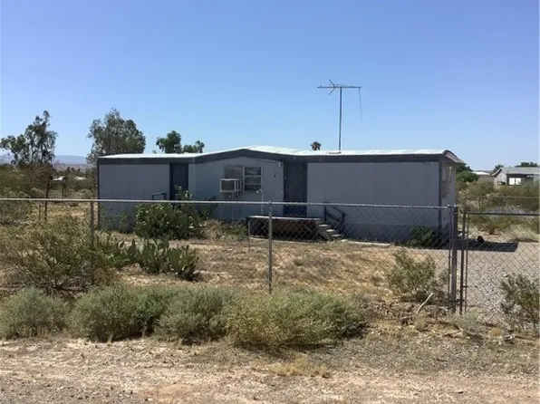 695 Pirate Ave, Moapa Valley, NV 89021