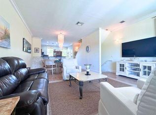 635 Casa Loma Blvd, Boynton Beach, FL 33435