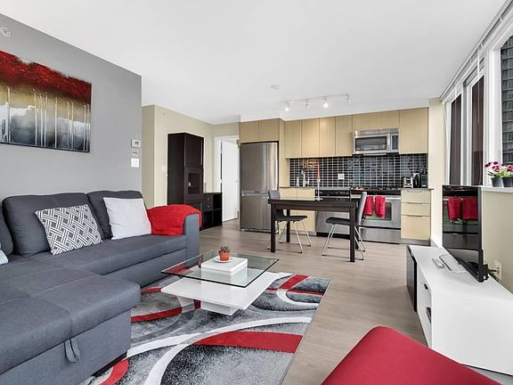 3rd image of 1325 Rolston St