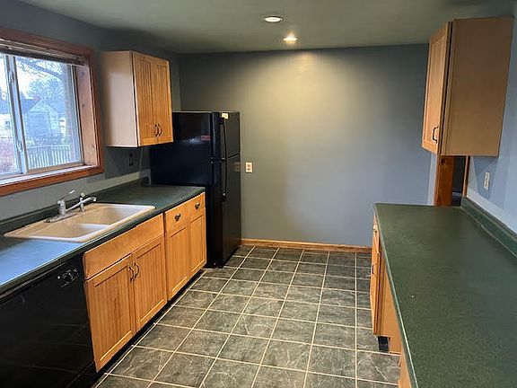 4th image of 408 E Plum St