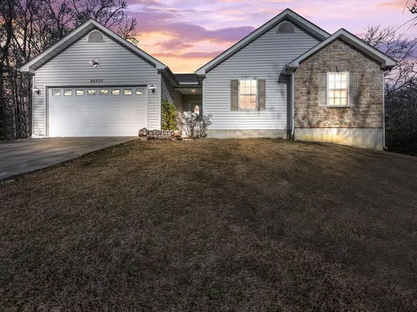 26307 Falling Leaf Dr, Warrenton, MO 63383