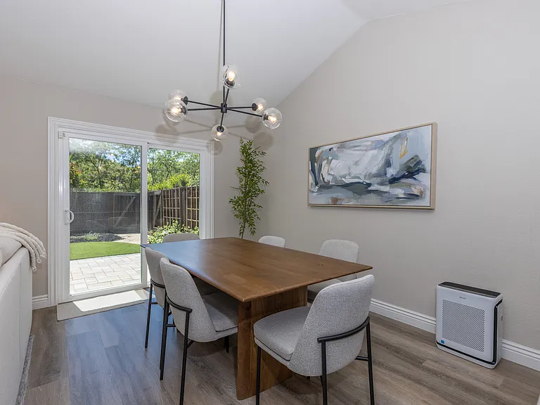 1090 Shady Creek Pl — Photo 8