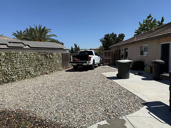 5th image of 2408 Juniper Ct