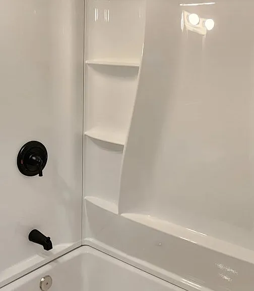 209 Woods Edge Ln — Photo 5