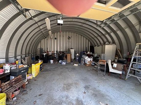 4th image of 5530 Drake Rd