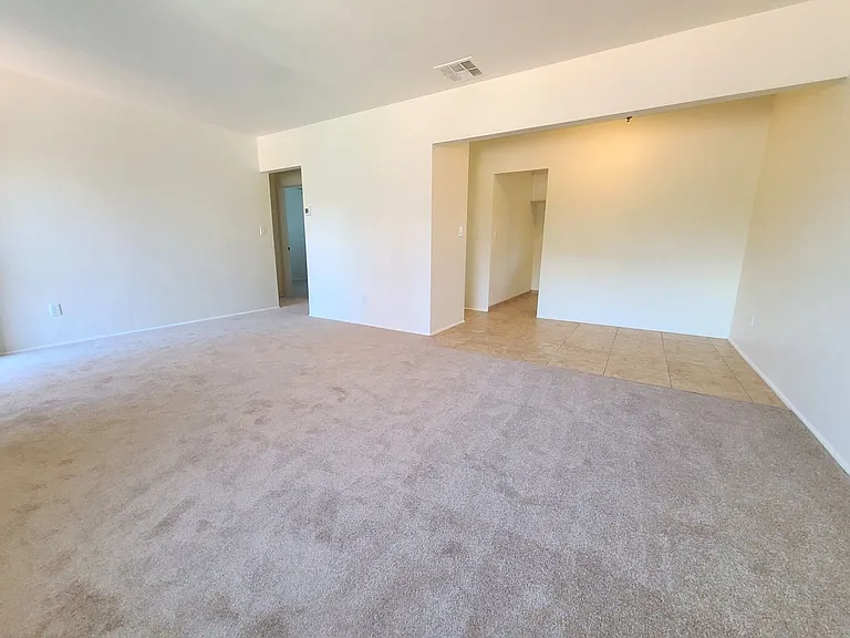 613 Pine Ave #619 — Photo 6