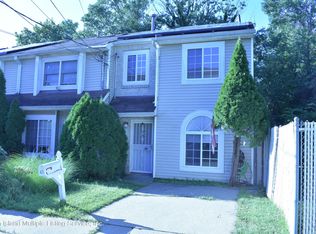 42 Matthew Pl, Staten Island, NY 10303