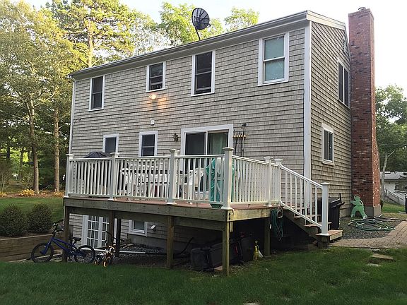 3rd image of 36 Cammett Ln