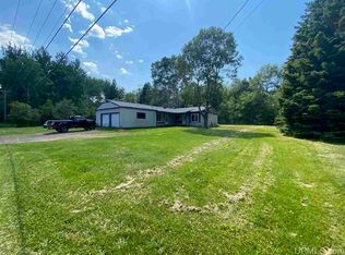 390 Little Lake Rd, Marquette, MI 49855