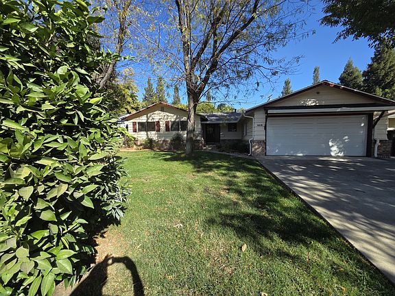 3rd image of 1216 Eureka Ave