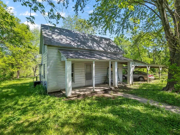 900 Scott St, Scott City, MO 63780