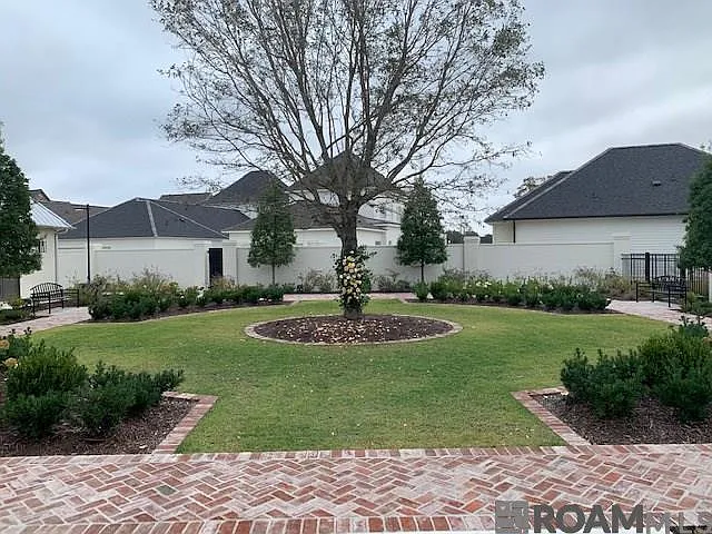 2212 Belfleur St — Photo 41