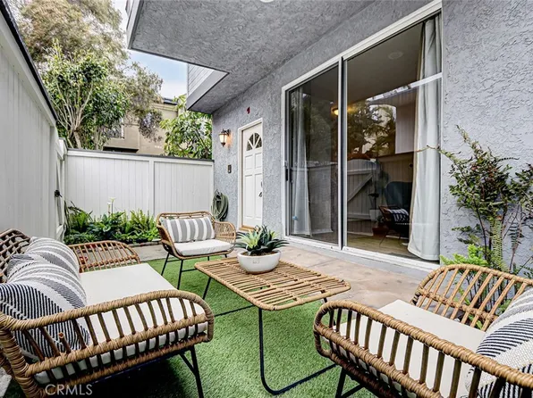 1913 Carnegie Ln APT 4, Redondo Beach, CA 90278