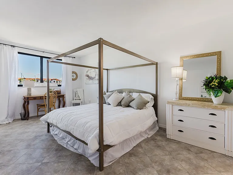 801 River Point Dr #102A — Photo 8