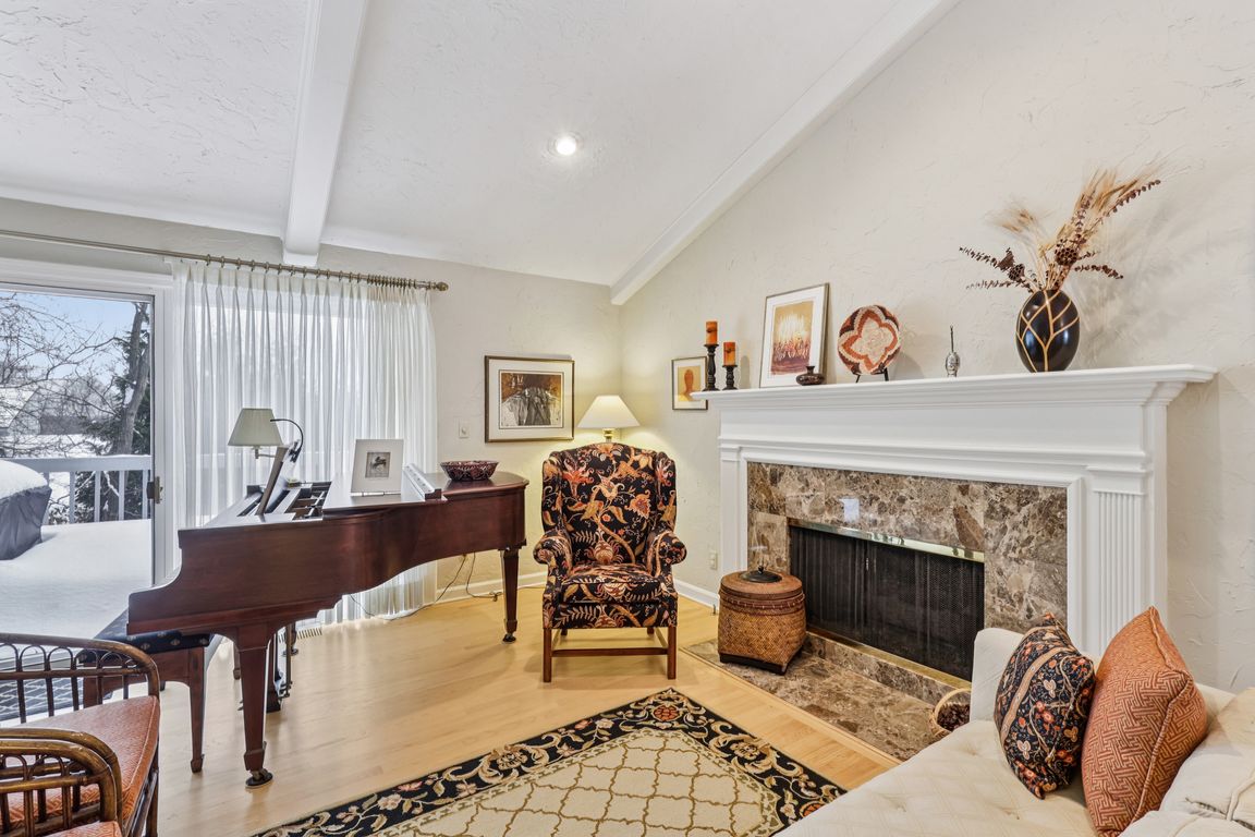 next background image