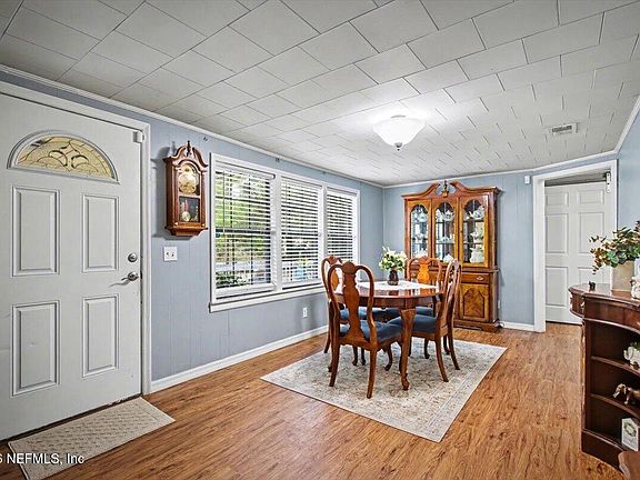 3rd image of 85559 WINONA BAYVIEW Road
