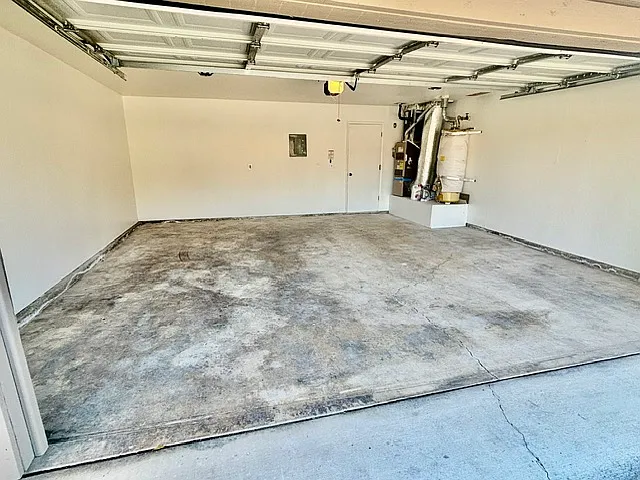 2 Car Garage