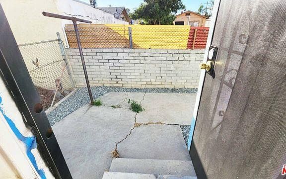 4th image of 645 S Bonnie Beach Pl #1/4