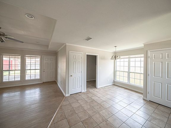 3rd image of 1103 Terlingua Ave