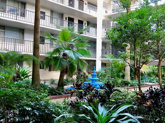 5th image of 2699 Seville Blvd Unit 706