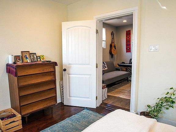 5th image of 2610 Saint Peter St
