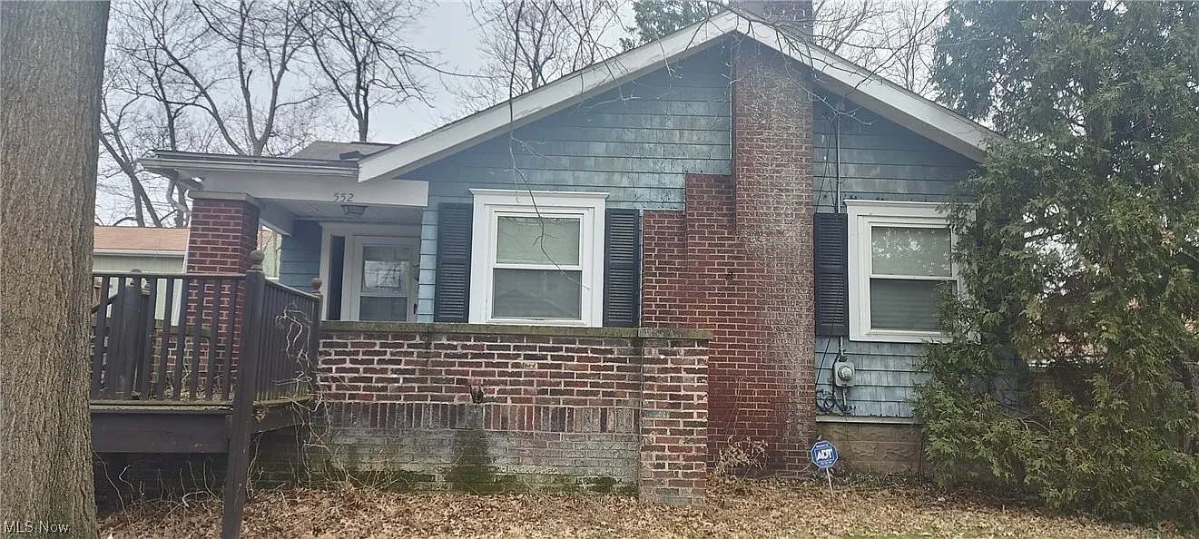552 Mohawk Ave photo 1