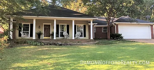 308 Woodrun Dr Photo 1