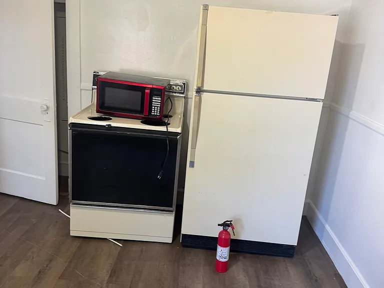 21 Zoar St #2 — Photo 4