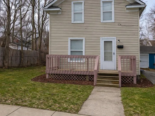 35 Clarence St, Pontiac, MI 48342