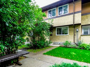 149 Woodborough Way NW, Edmonton, AB T5Y1N2