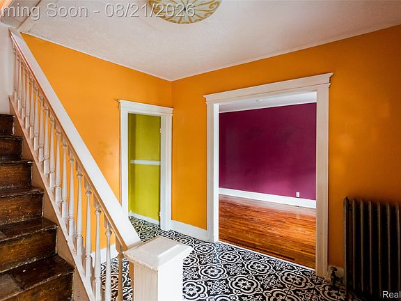 3rd image of 10257 Goodwin St