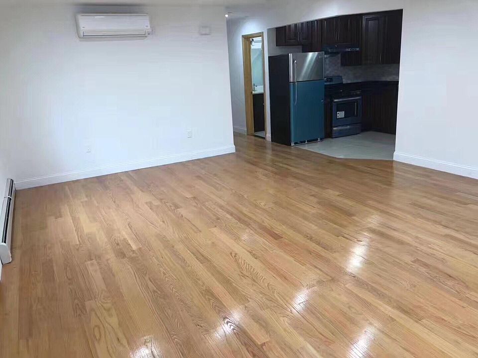 2nd image of 15922 72nd Ave Fl 2nd