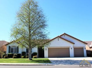 7215 Tallywood Dr, Bakersfield, CA 93312