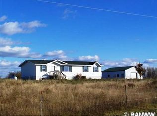 208 30th St, Clear Lake, WI 54005