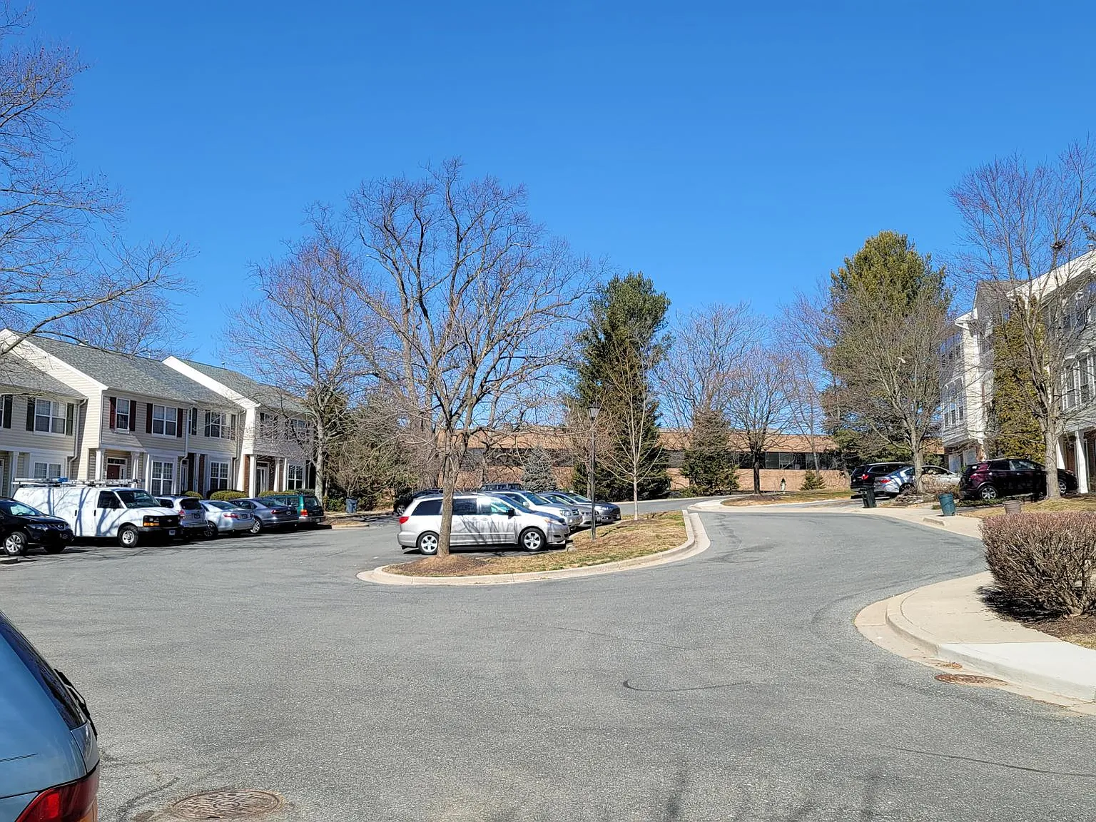 210 Twelve Oaks Dr — Photo 3