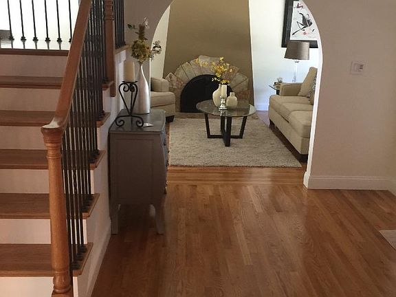 4th image of 275 Preston Dr