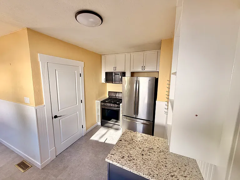 2419 W Regan Ave — Photo 31