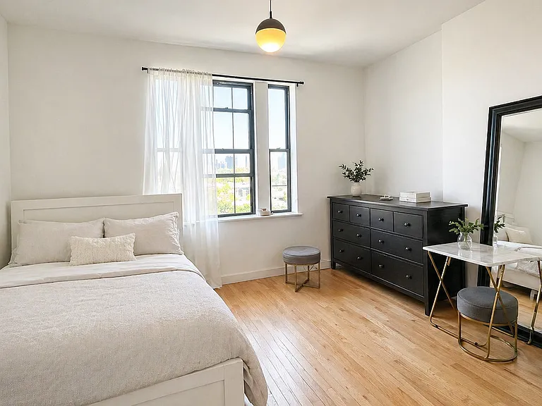 30 3rd St #4L — Photo 8
