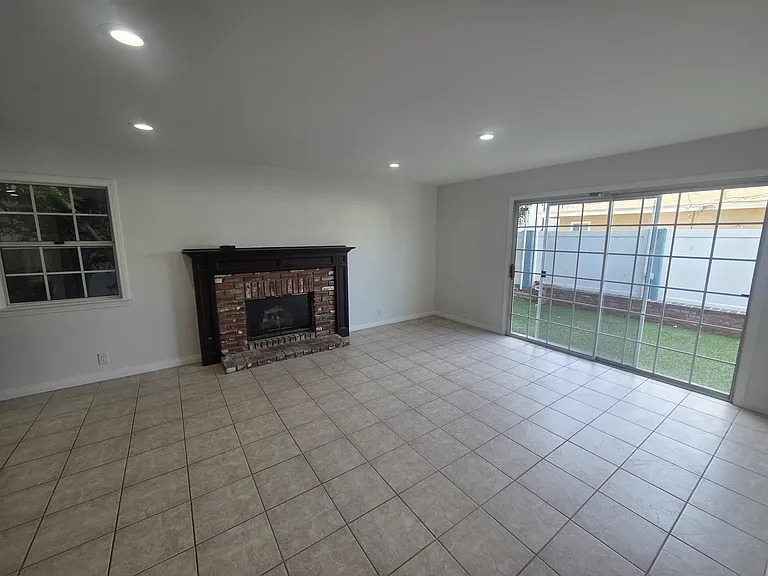 2603 Vail Ave — Photo 4