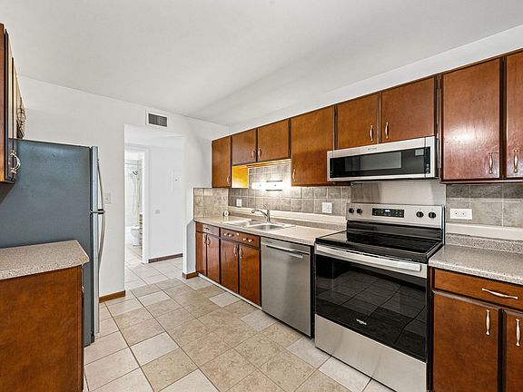 3rd image of 640 Murray Ln Unit 111