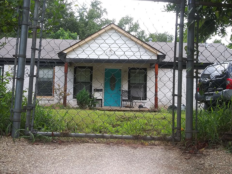 2nd image of 2106 N Carlyle Ave