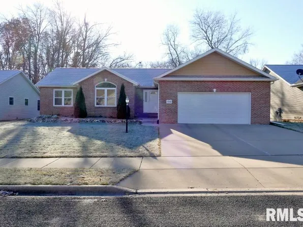 5712 W Charleston Ct, Peoria, IL 61607