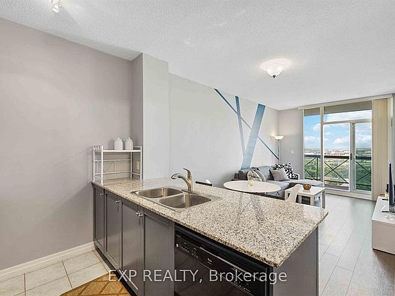 5th image of 1359 Rathburn Rd E