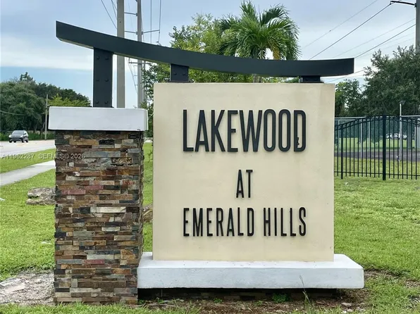 3690 N 56th Ave APT 921, Hollywood, FL 33021